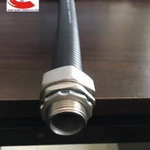 Ống ruột gà inox bọc nhựa bên ngoài của Nippon Seam 
