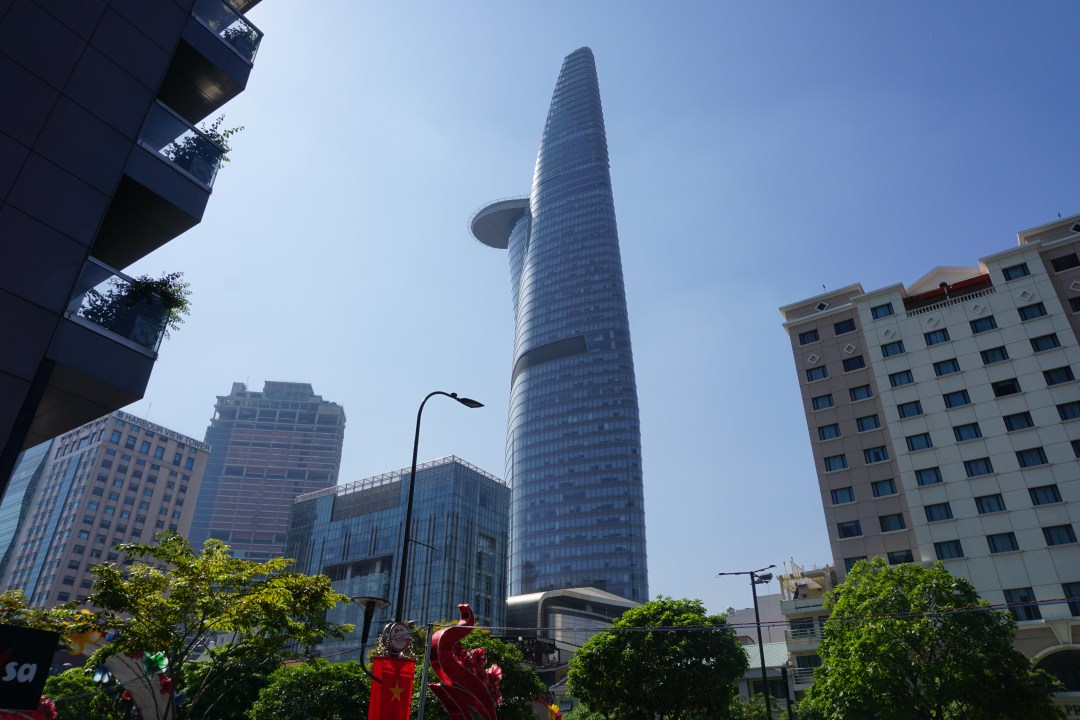 Toa nha Bitexco Financial Tower