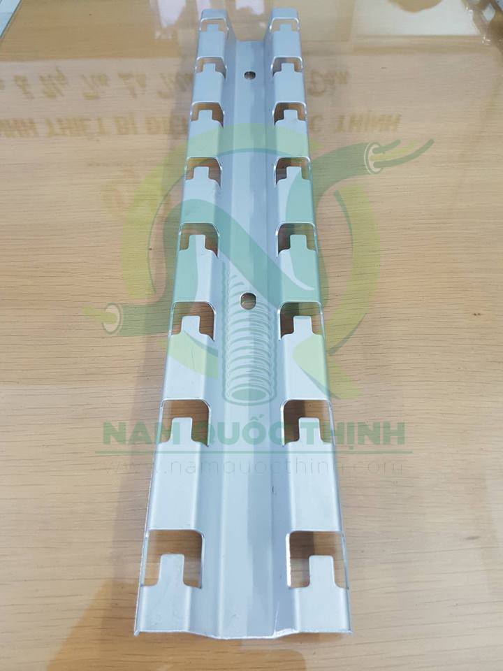 Gia do mang luoi inox hinh M 600 mm