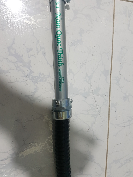 Dau noi ong mem va ong tron EMT D25
