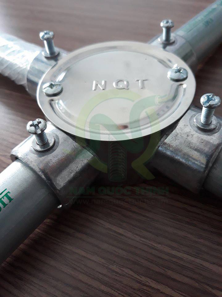 Hộp 4 ngã nối ống thép trơn EMT