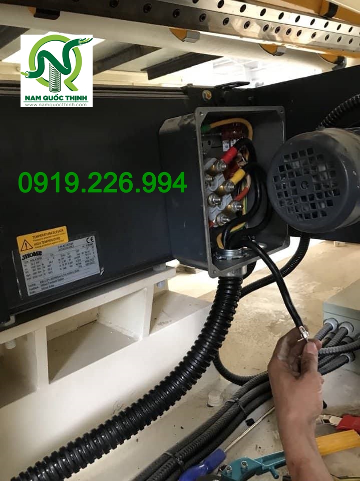 Ong ruot ga thep boc nhua D25