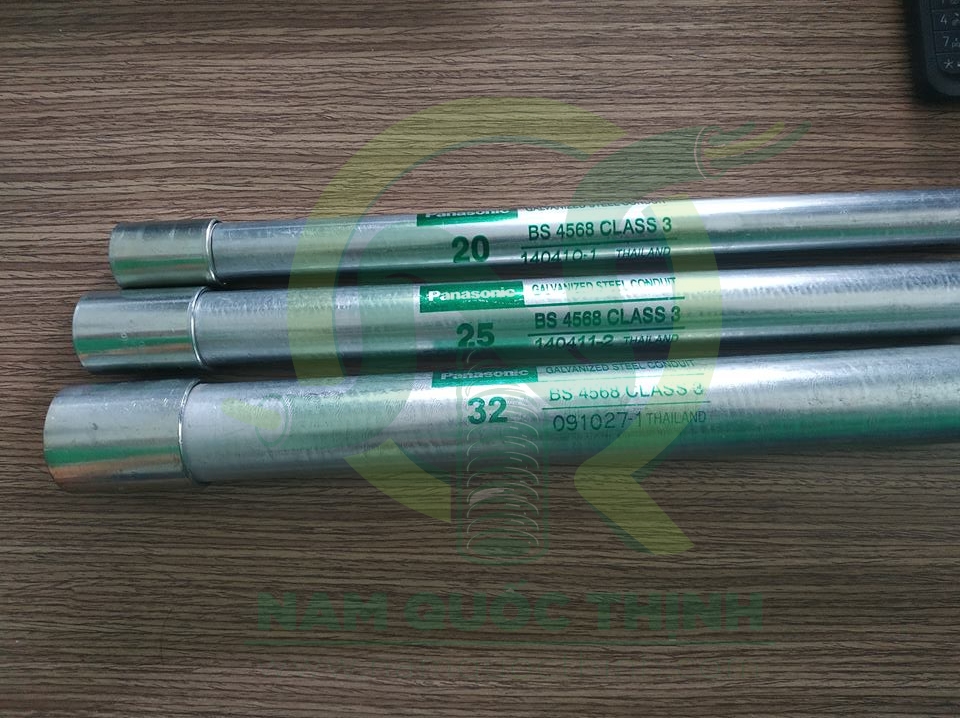 Ong thep luon day dien ren BS4568 Panasonic