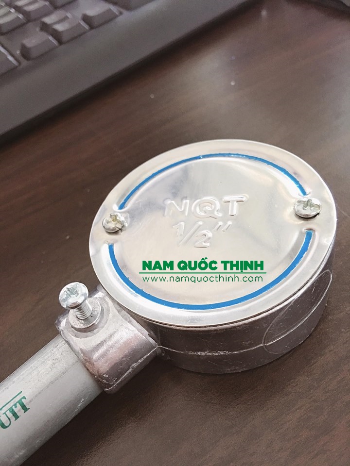 Hộp 1 Ngã Trơn EMT