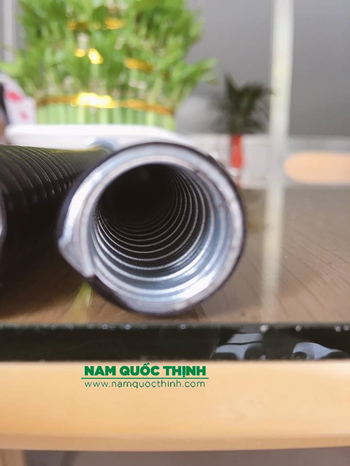 ống ruột gà lõi thép