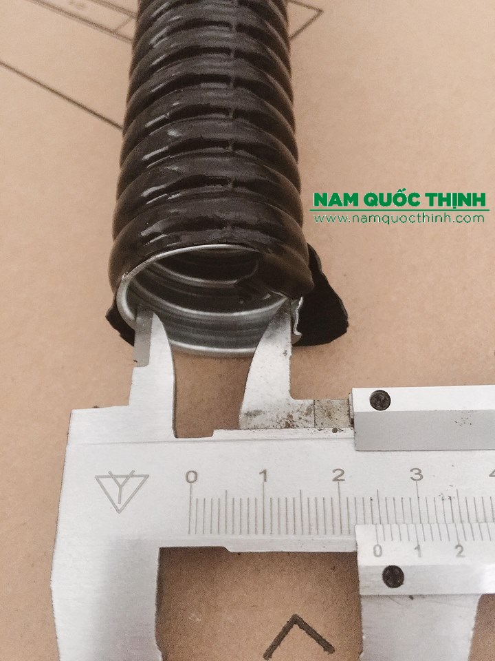 ống ruột gà lõi thép