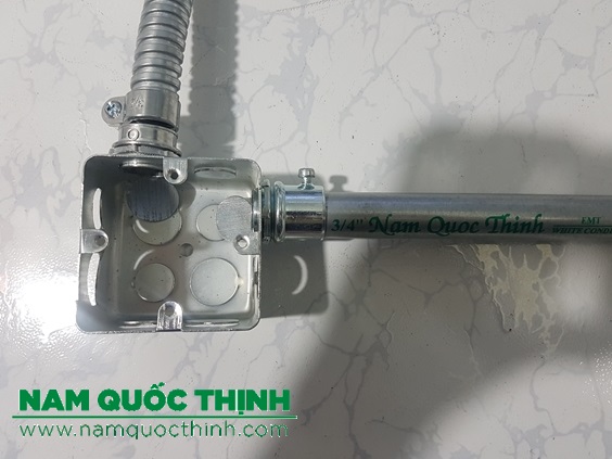 Đầu nối ống thép luồn dây điện