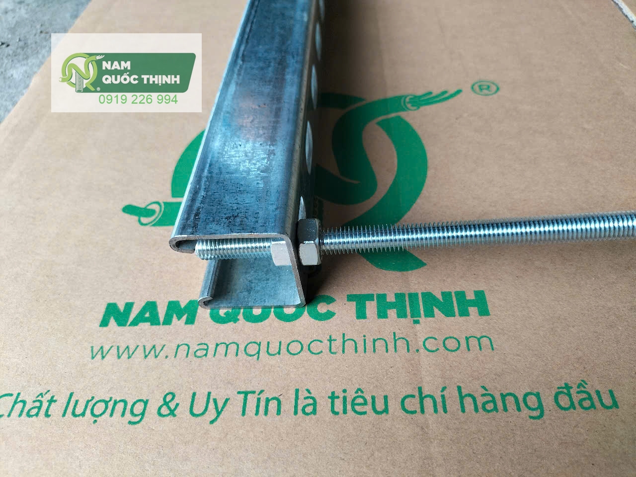 Ty ren 10 mm treo thanh chong da nang unistrut 41x41 mm