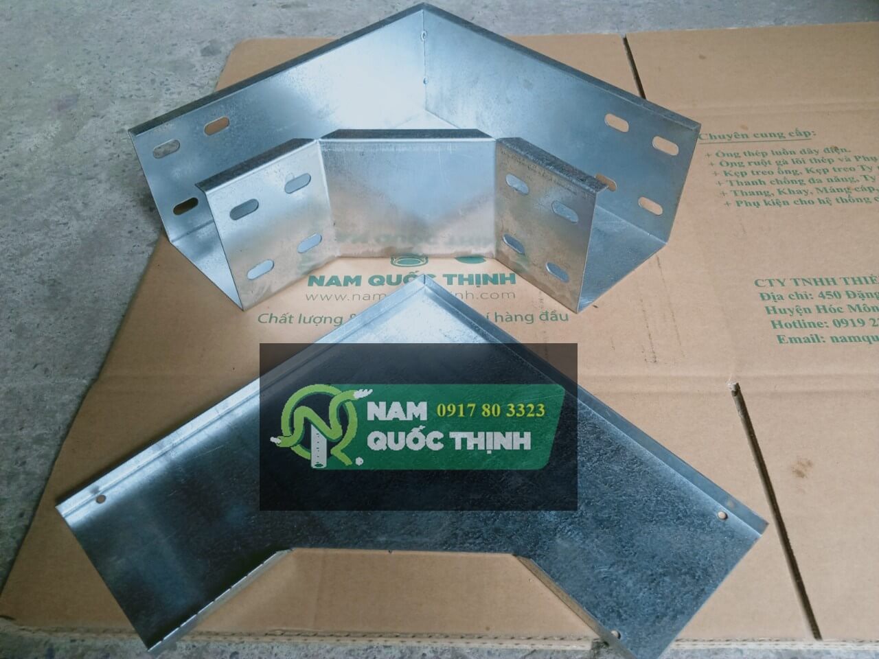 ben trong co ngang khay cap ma kem 100x100 mm 1 li 2