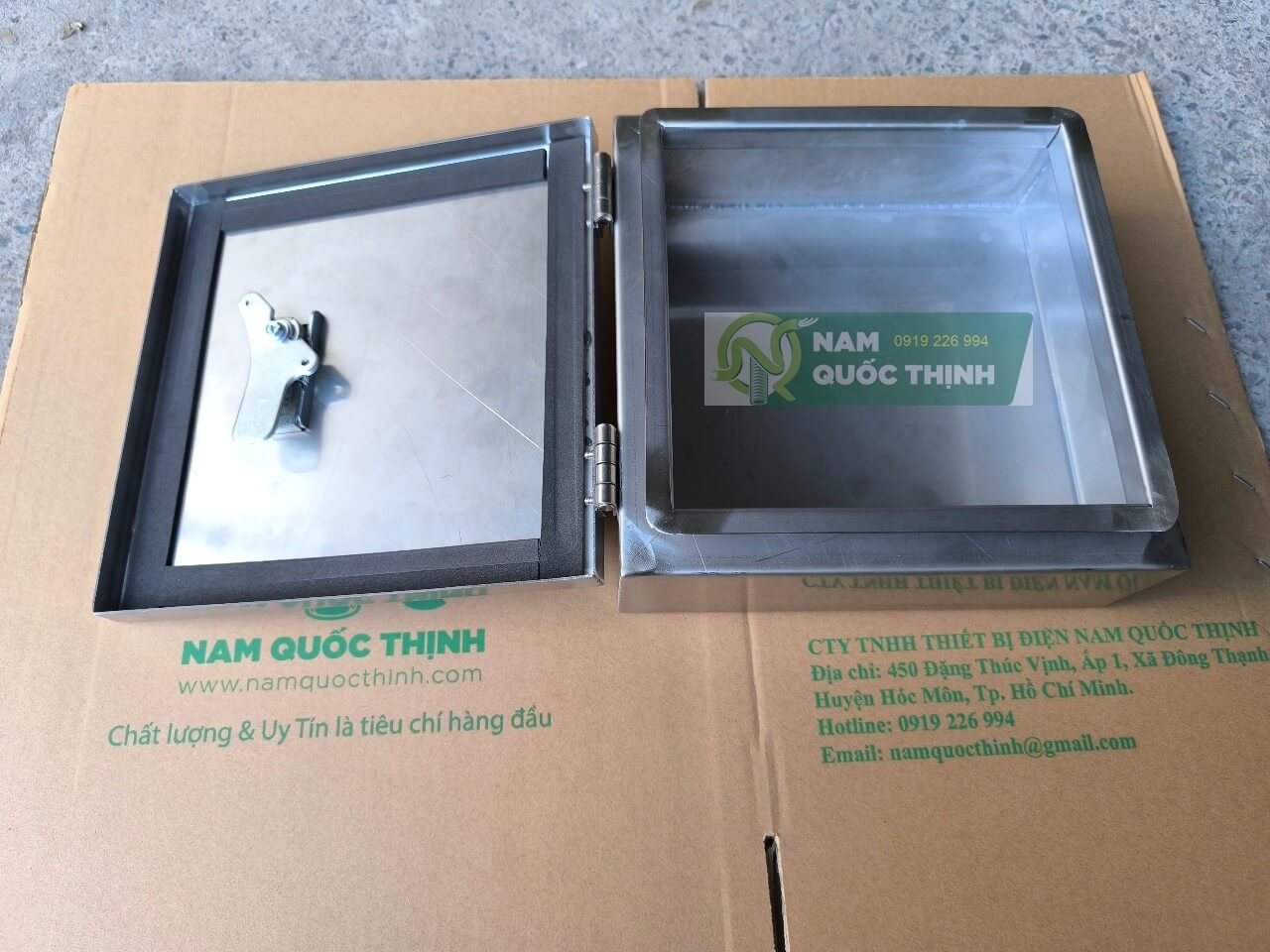 ben trong vo tu dien inox thep khong gi 304 w250xh250x100 mm 1 li