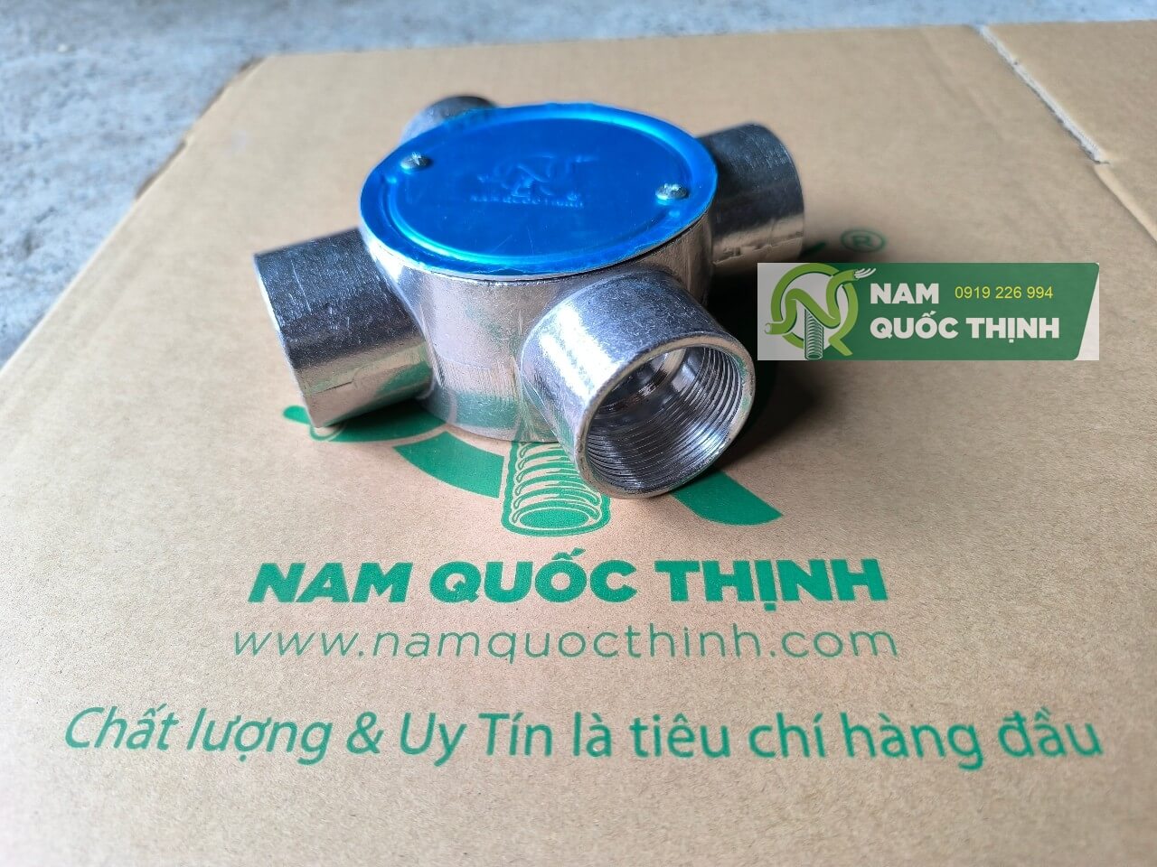 box noi 4 nga ong sat luon day dien ren imc 42 mm
