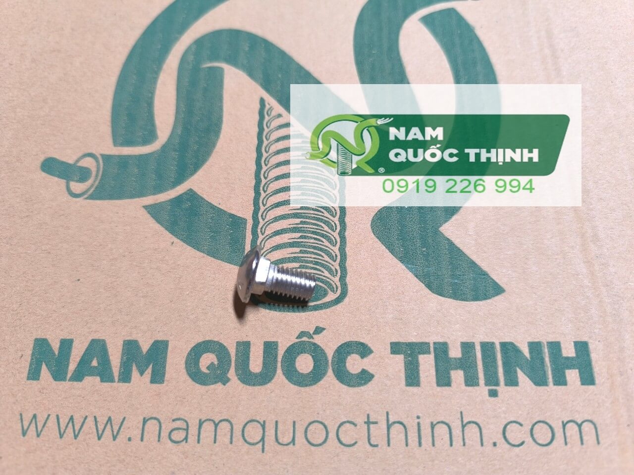 bulong co vuong inox 304 noi thang cap cable ladder m8x15 mm