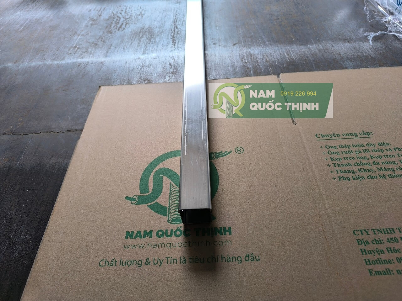 cable trunking inox 40x40 mm 1 li