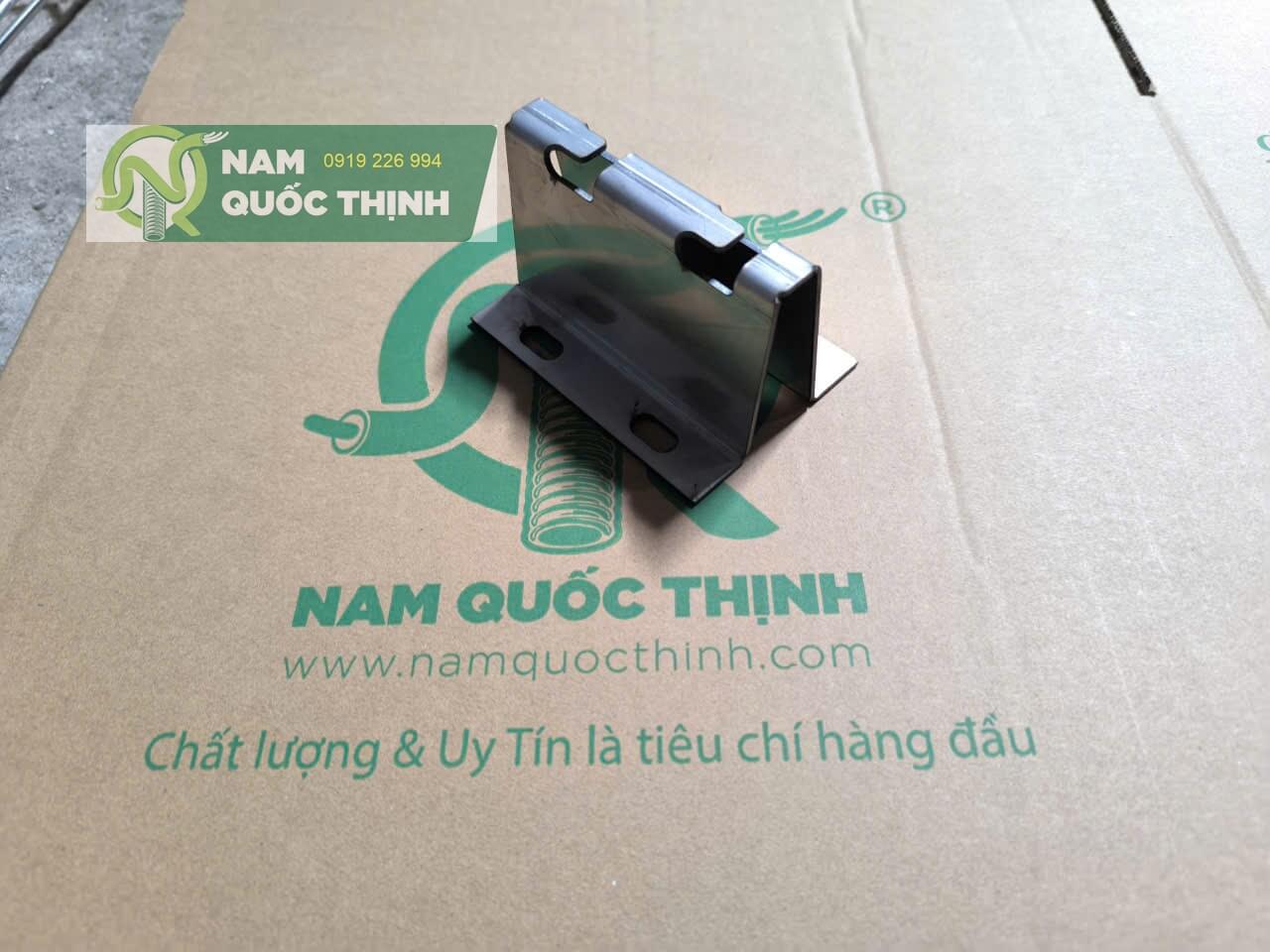 chan chong san mang luoi inox 304 W100