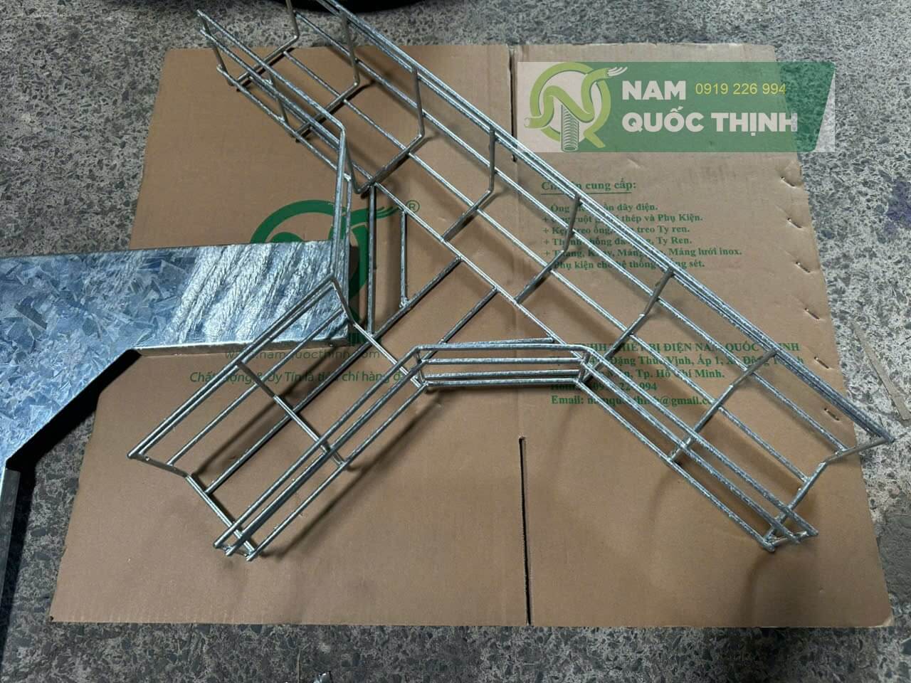 chia 3 huong mang luoi dien nhung kem nong 100x100