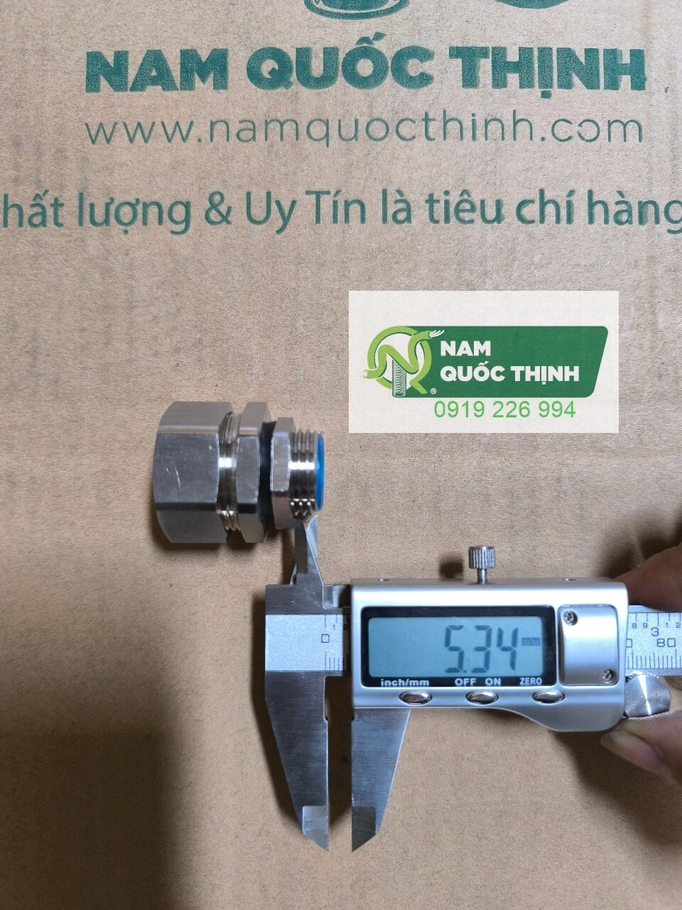 chieu dai buoc ren ngoai dau noi ruot ga inox 304 d21 mm