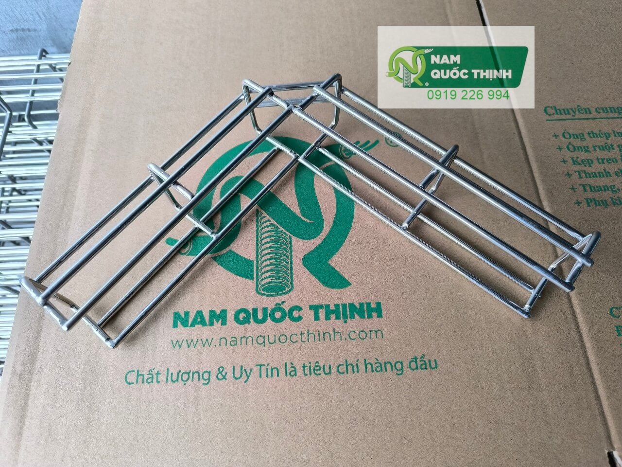 co dung xuong mang cap luoi inox w50 x h50 mm