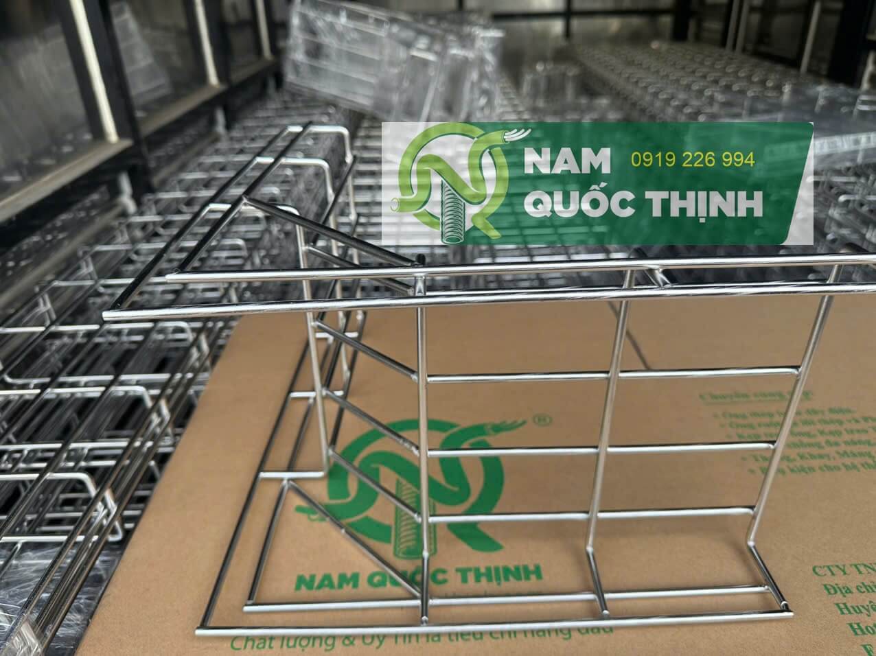 co huong xuong mang luoi dien inox 200x50 mm