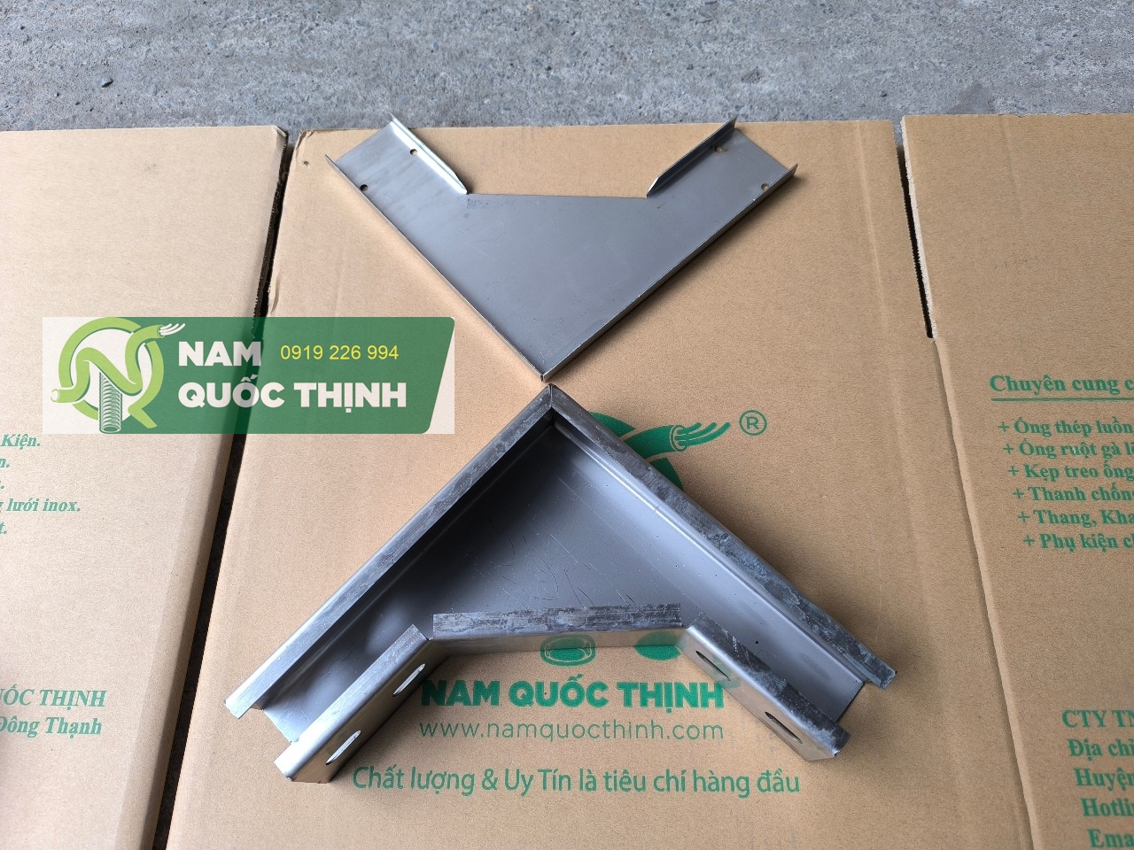 co ngang co nap inox 50x50 1 mm