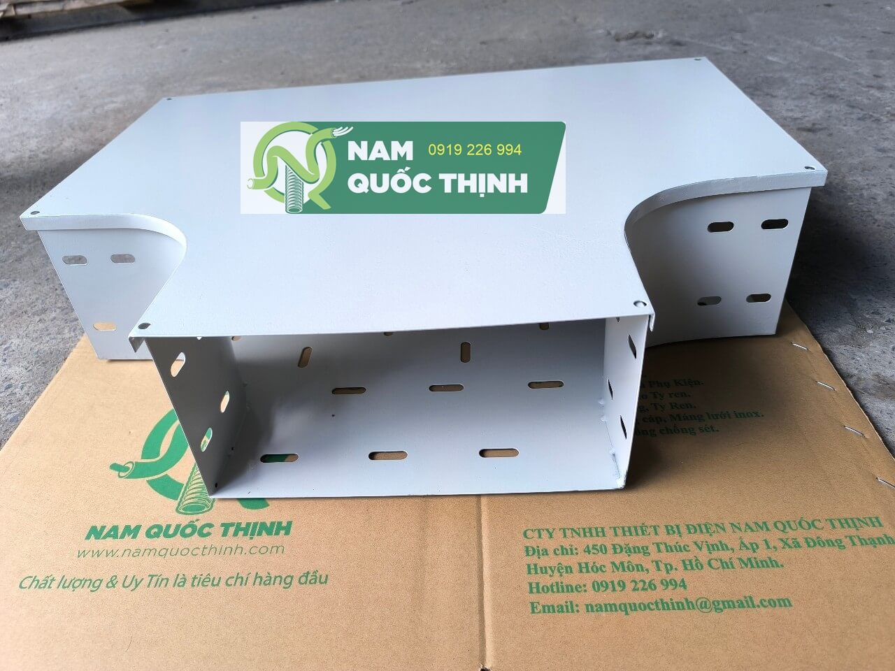 co te khay cap son tinh dien kem nhan 300x150x1.2 mm