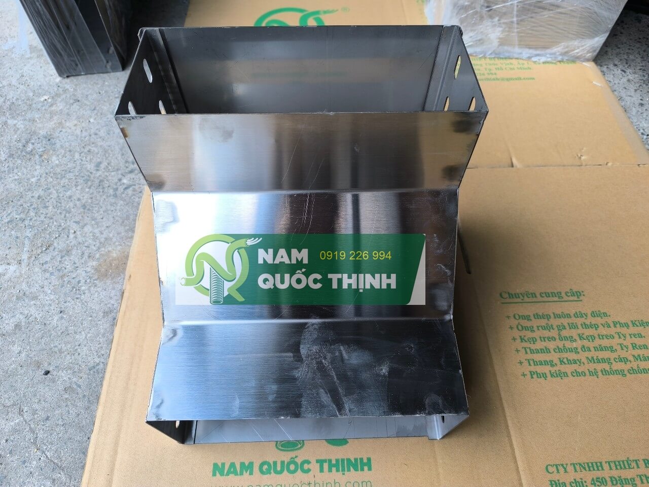 co xuong cable trunking inox 304 w250 x h100 mm 1 ly 2