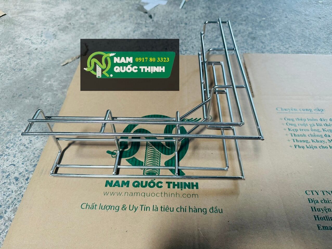 co xuong mang cap dang luoi inox 304 100x50 mm