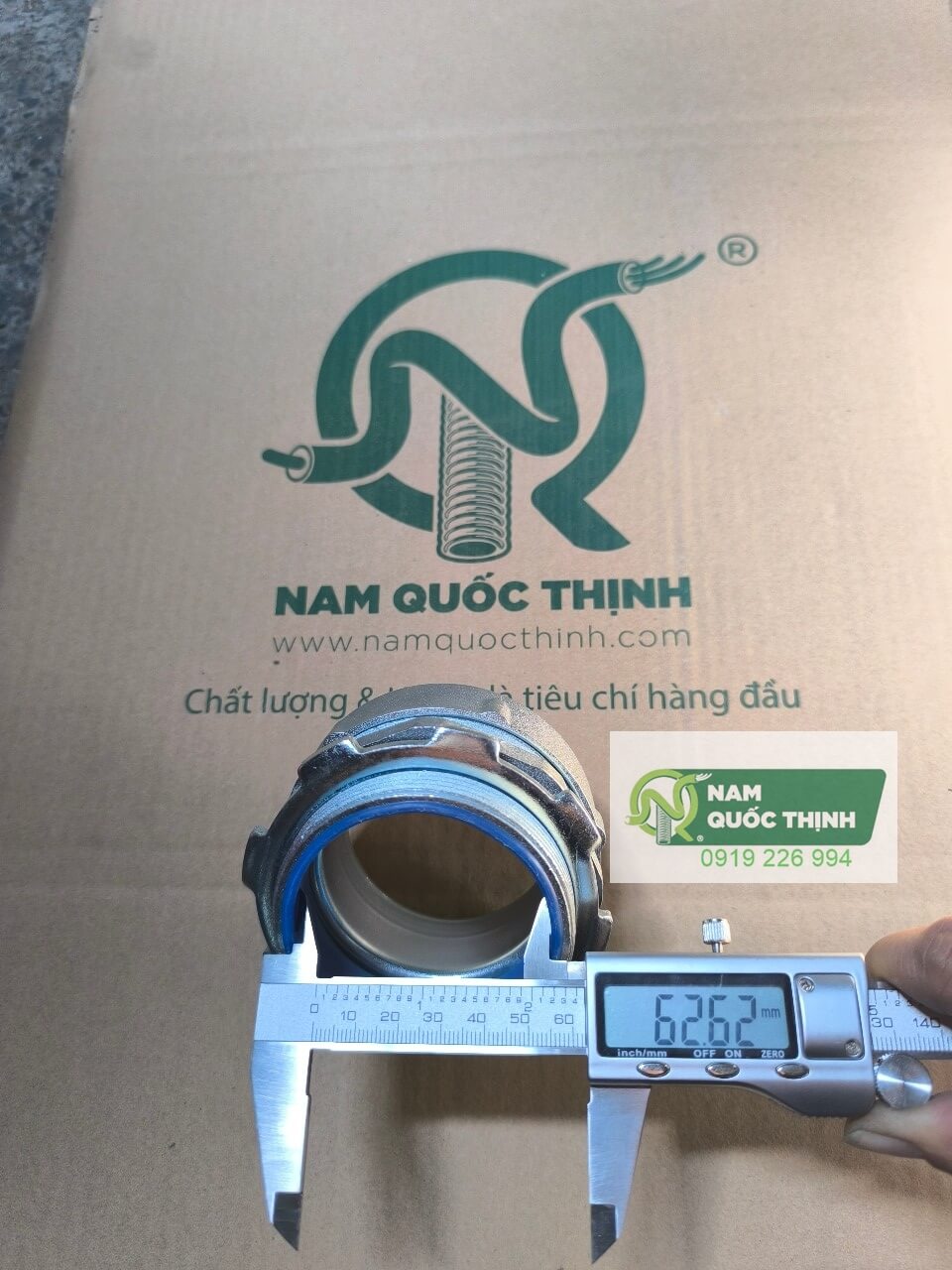 duong kinh day dien trong dau noi pg ruot ga thep voi mang cap voi hop dien phi 76 mm co dem trong cua dau noi d76