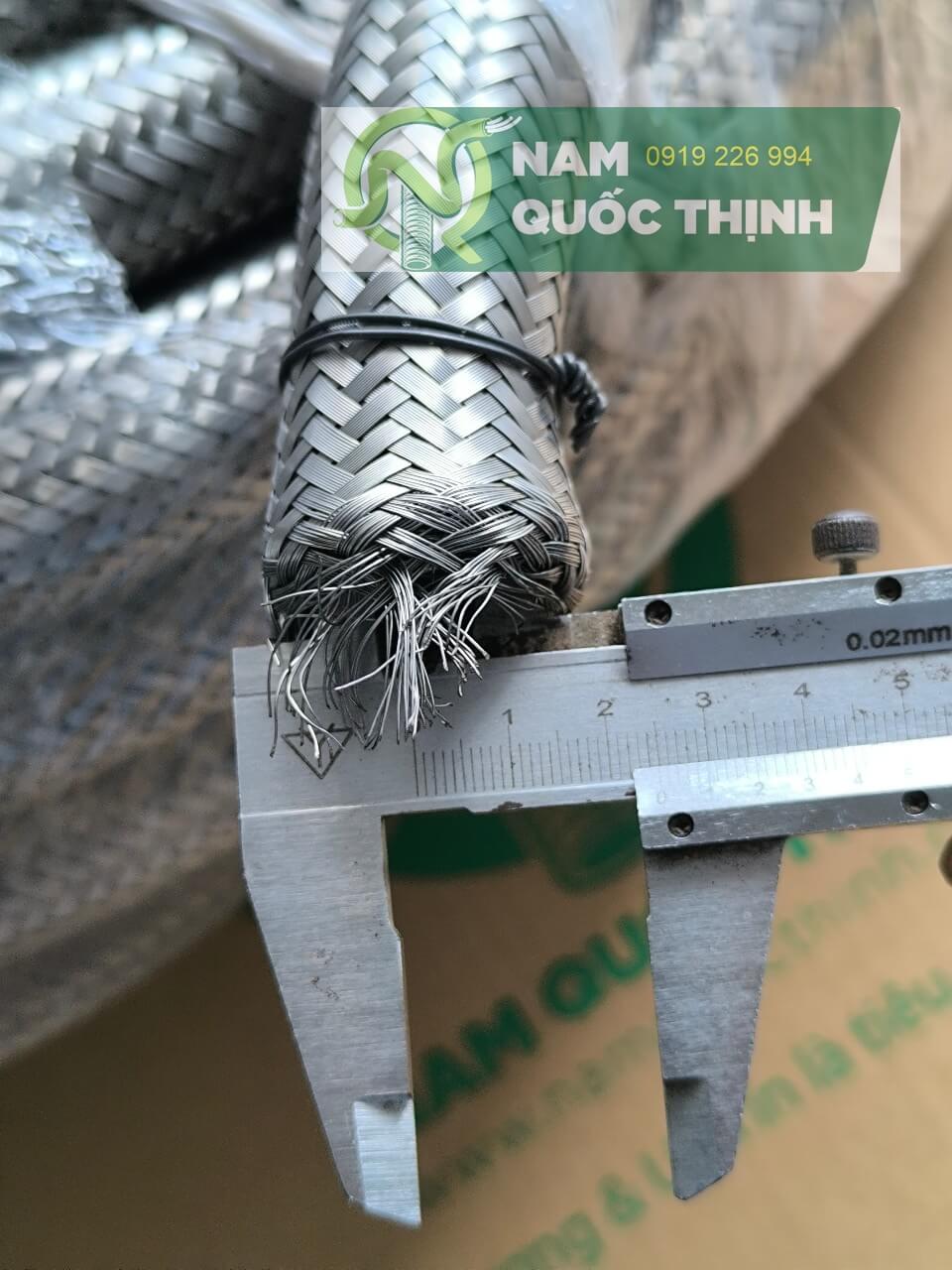 duong kinh trong ruot ga loi thep boc inox 1 inch d34