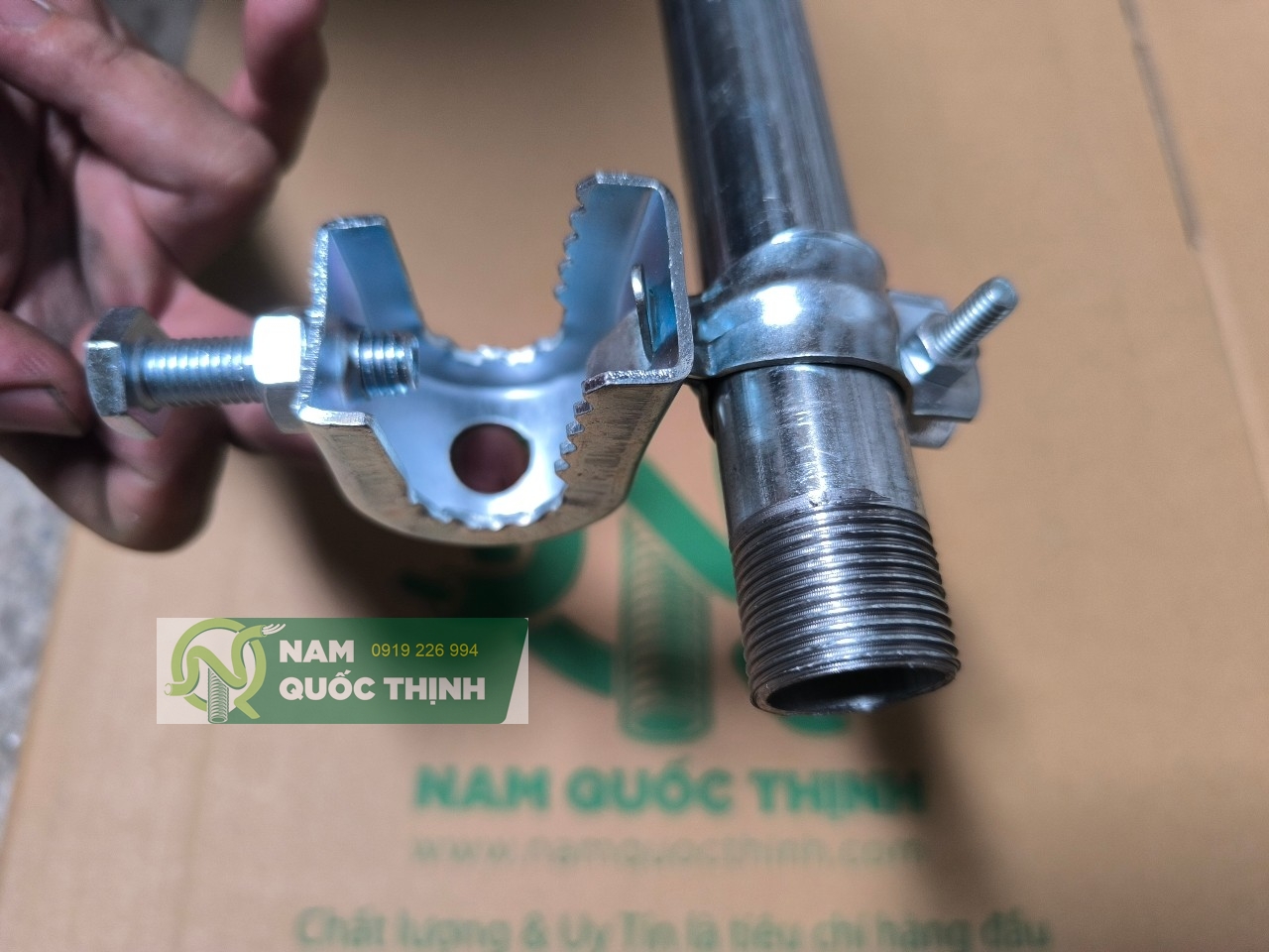 kep ca sau giu kep cr ong kem gi luon day dien ren imc d27 mm