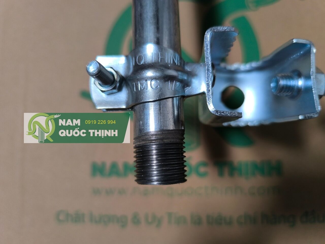 kep ca sau treo ty giu kep cr va ong sat luon day dien ren imc d21 mm