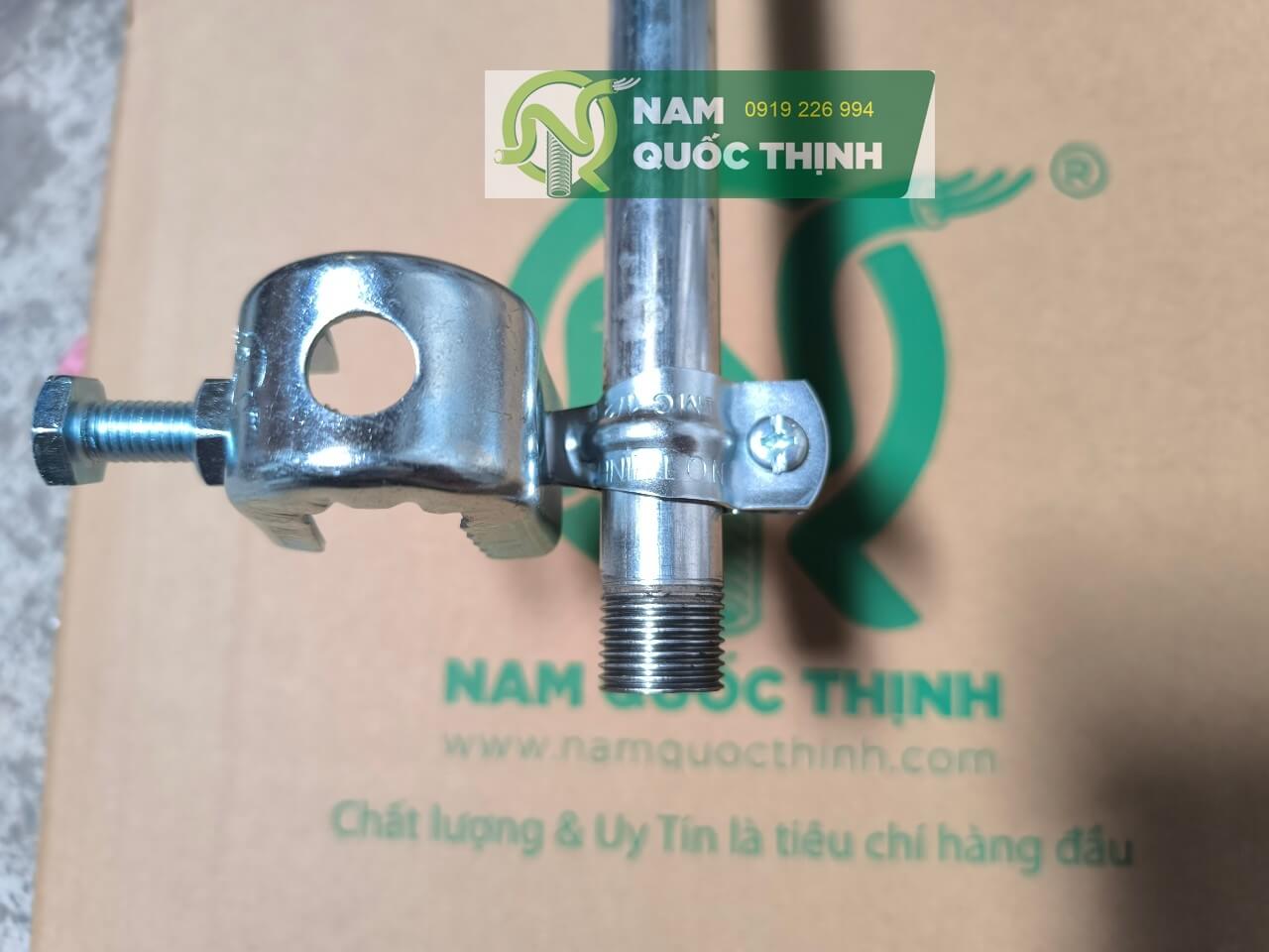 kep cr giu ong thep luon day dien ren imc d21 voi kep ca sau treo xa go