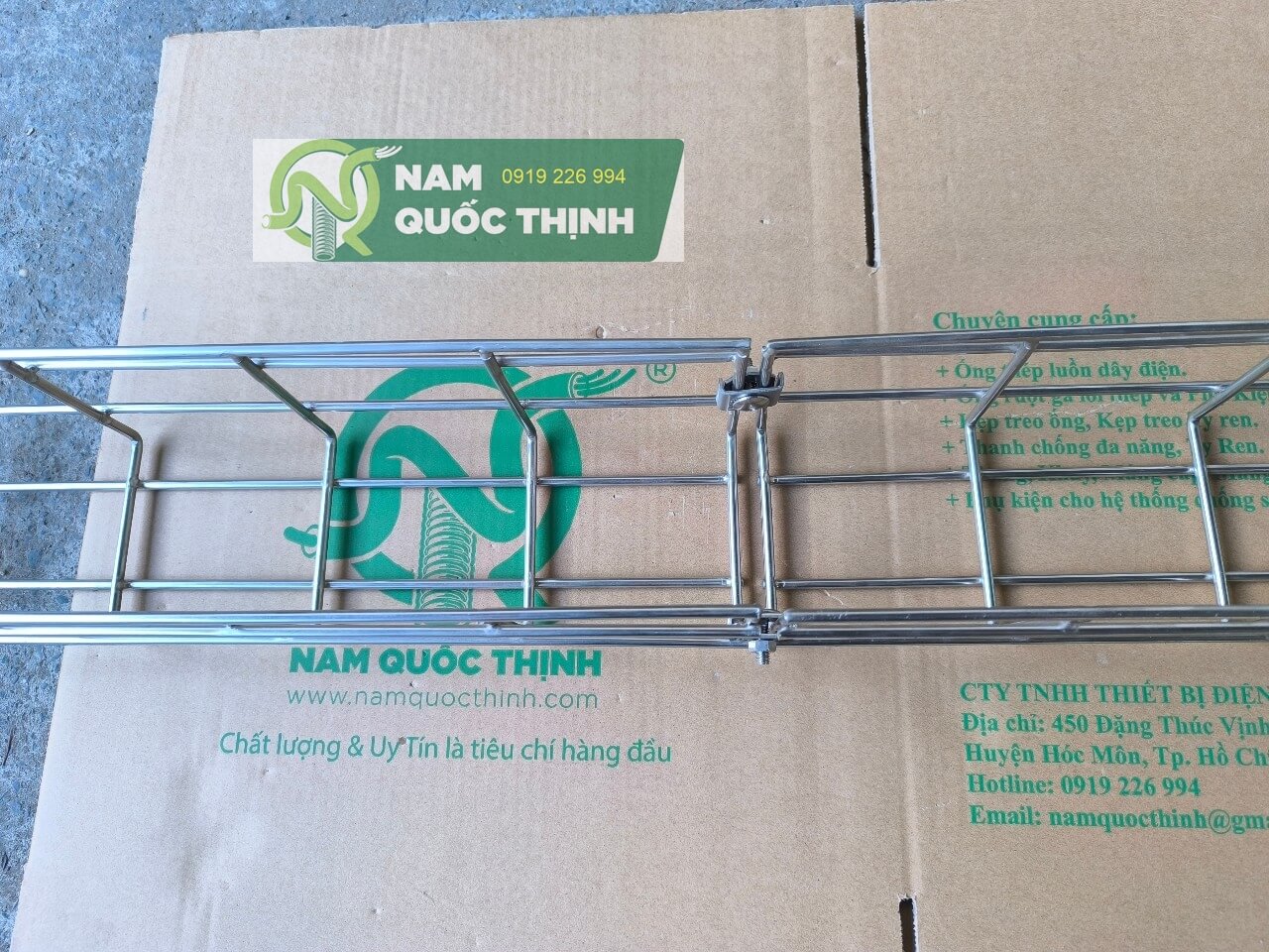 kep giu hai mang cap dang luoi tron inox 100x100 mm