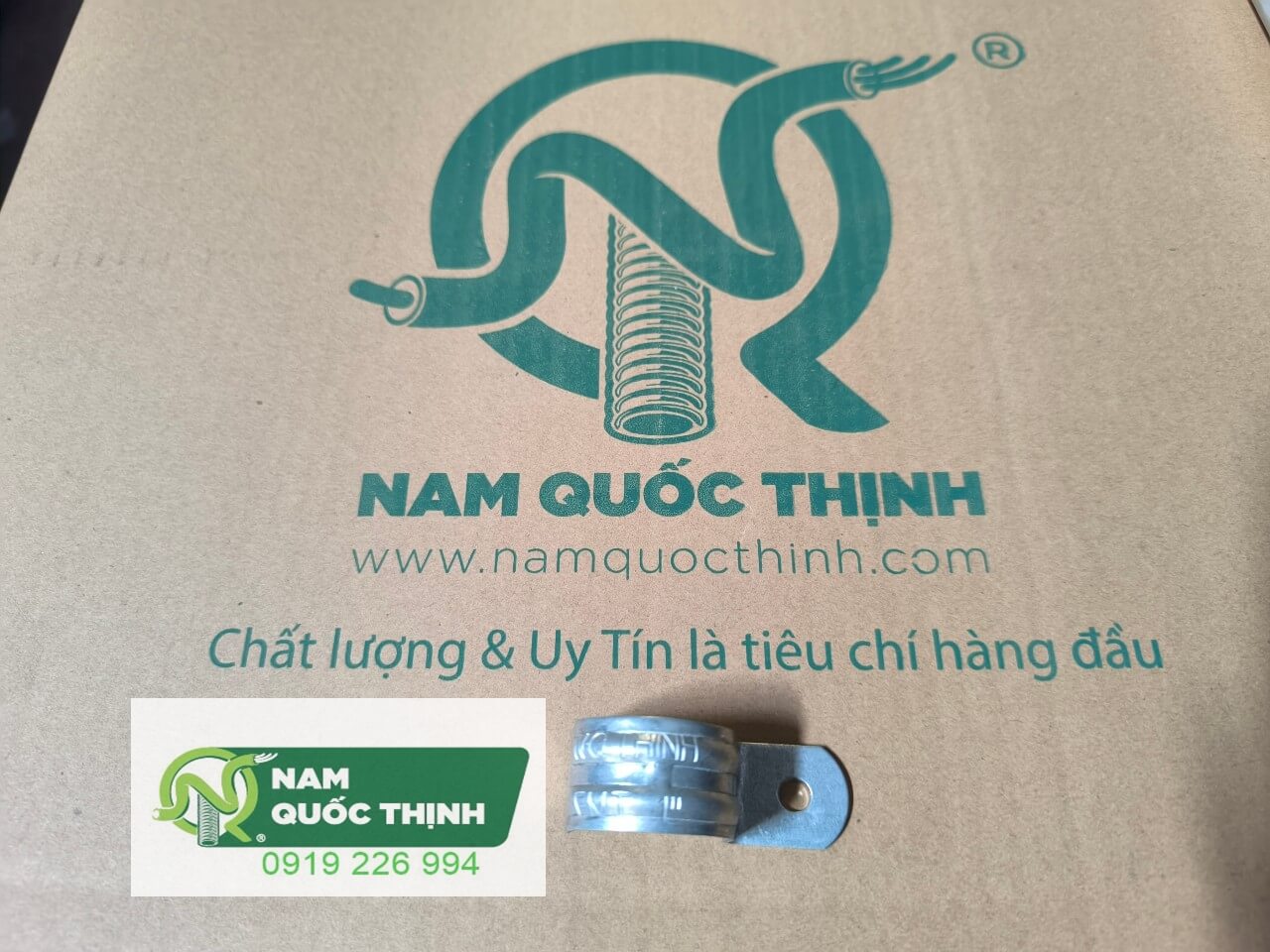 kep khong de 1 lo ong thep luon day dien tron emt d32 1 inch