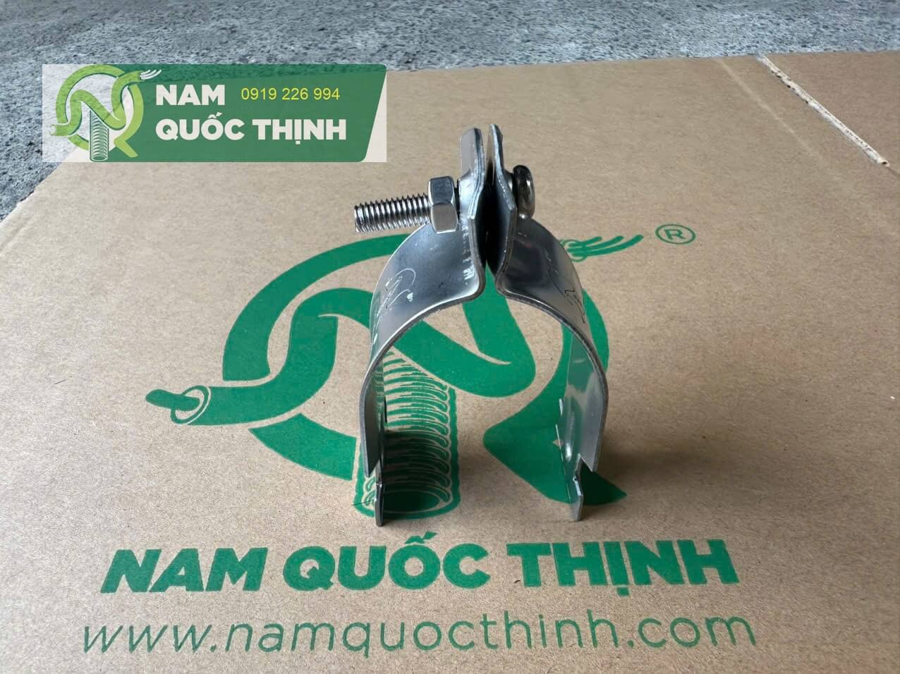 kep ski inox imc d49 giu thanh unistrut va ong thep luon day dien