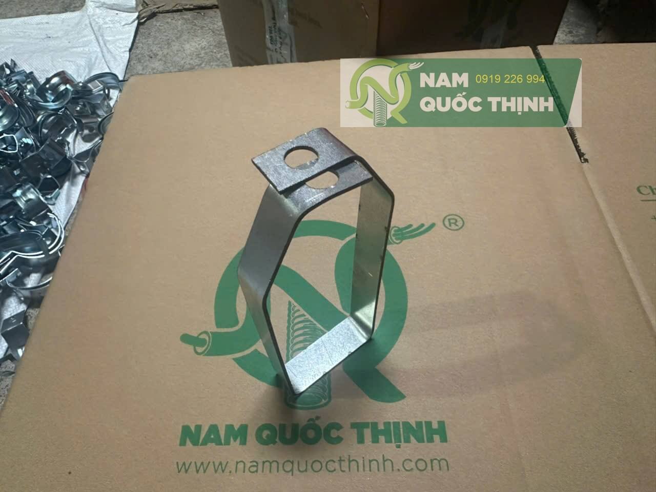 kep treo thanh u 100x50 ton kem 2.0 mm giu ty treo 12 mm