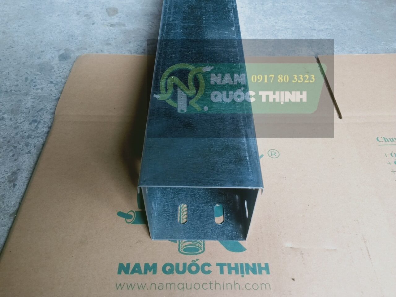 khay cap dien thep ma kem 100x100 mm 1 ly 2