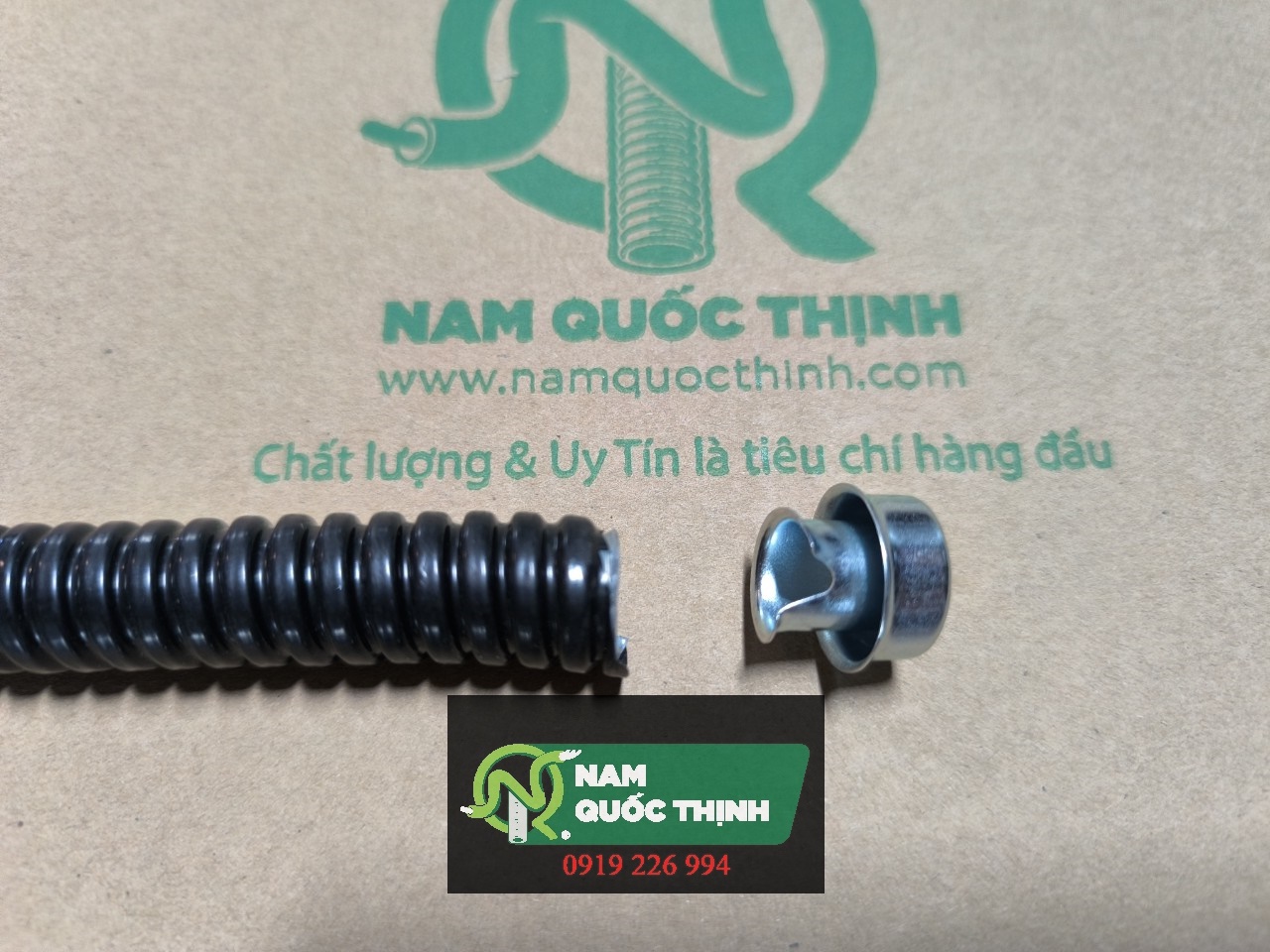 khoa cuoi ruot ga kem kin nuoc 16 mm