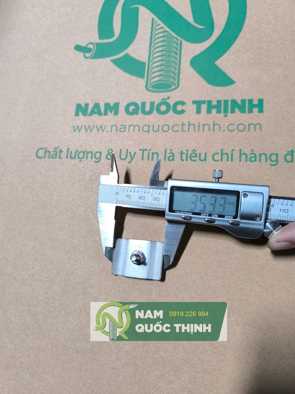 kich thuoc kep giu mang luoi 50x50 canh day