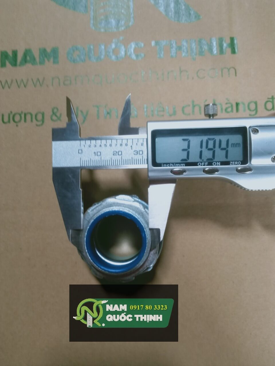 kich thuoc ren ngoai rac co ruot ga sat vao hop dien d32