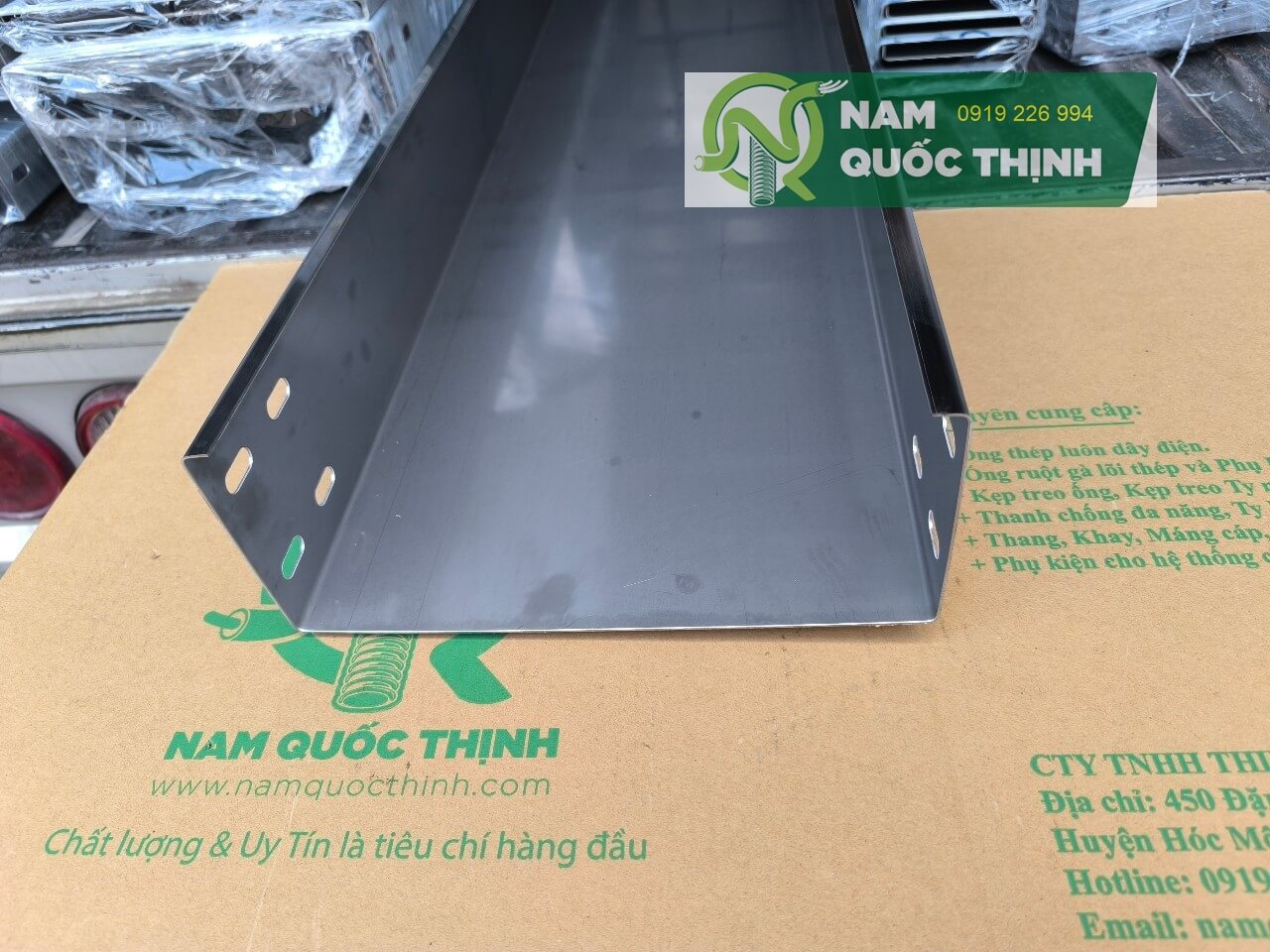 mang cap cable trunking inox 304 w250x100 mm 1 li 2