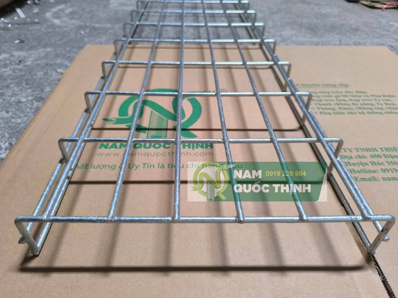 mang cap dang luoi thep nhung nong 300x50