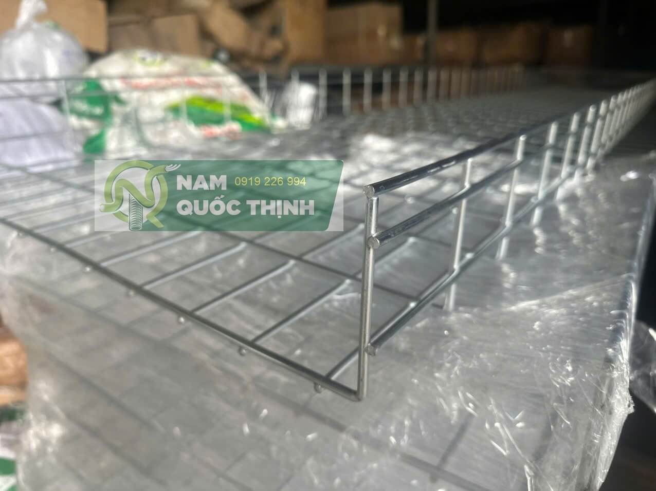mang cap luoi xi ma 600x100x5x3000 mm
