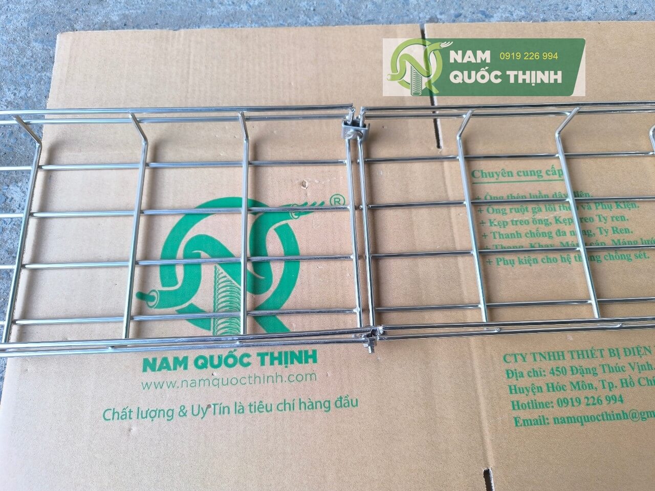 mang luoi inox 200x50 lien ket kep noi mang dien luoi thep khong gi 304