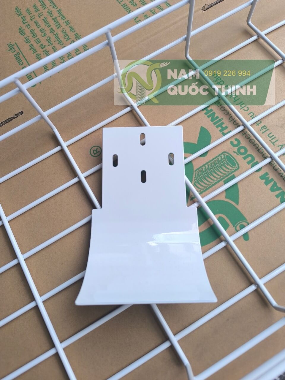 mien dan mang cap dang luoi mau trang