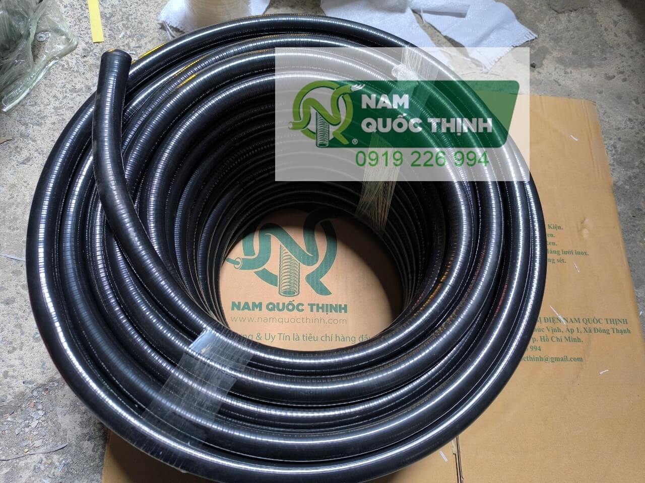 ong ruot ga sat boc nhua phi 20 mm mau den chong tham nuoc va dau