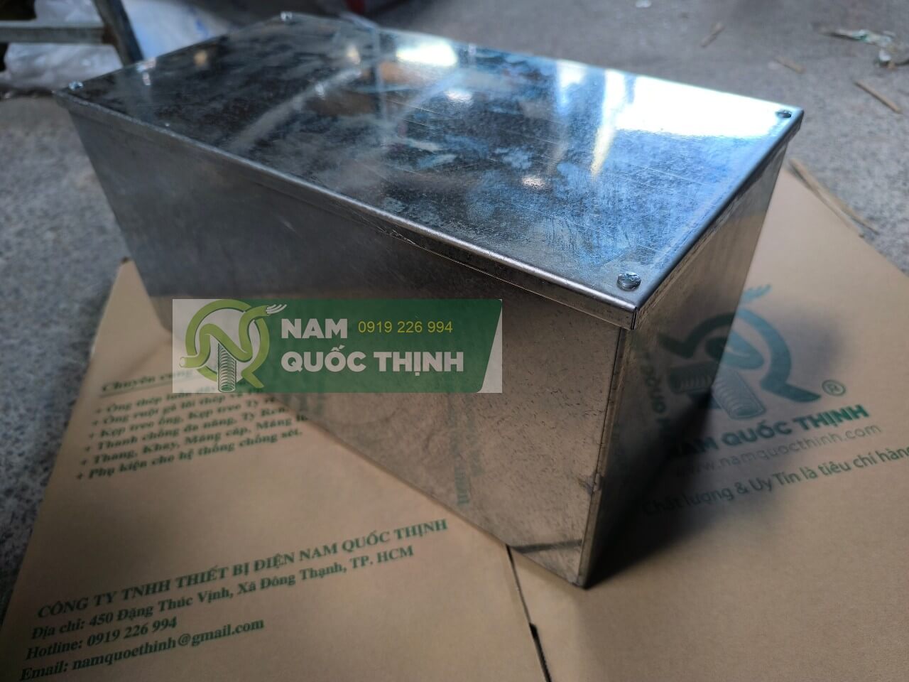 pullbox ton kem 400x200x200x1.2 mm
