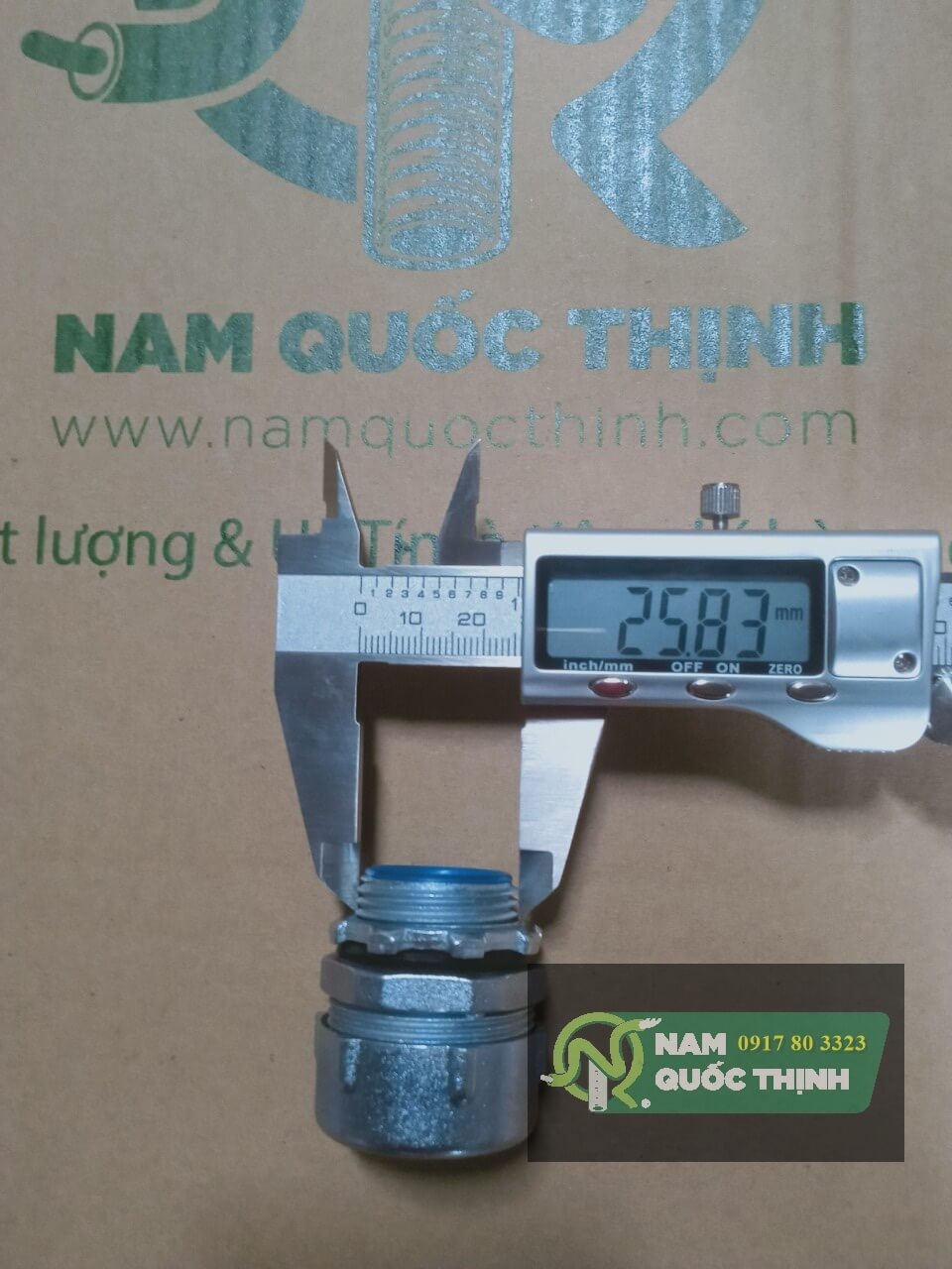 ren ngoai dau noi ruot ga thep boc nhua d27