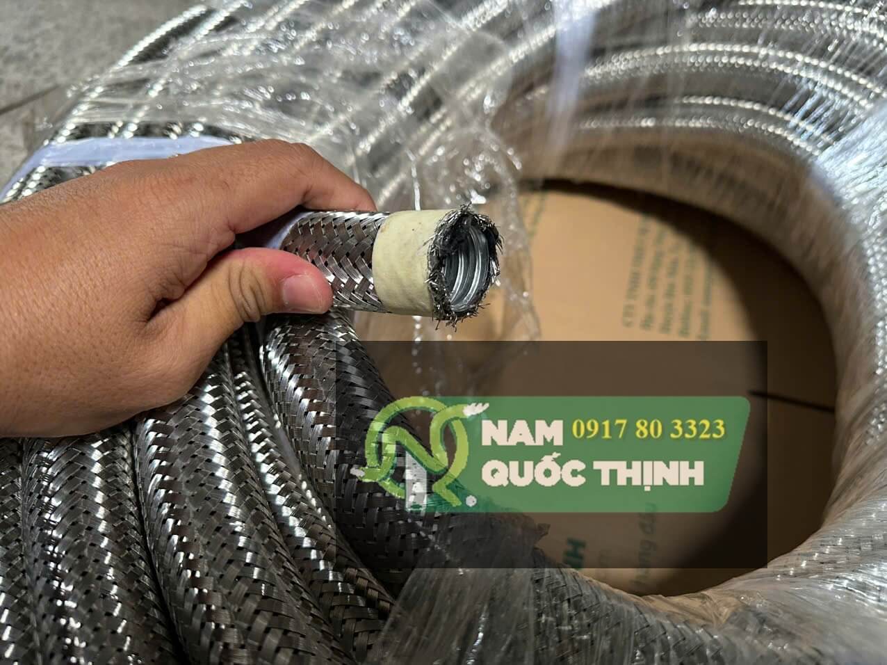 ruot ga thep boc nhua co luoi inox phi 32