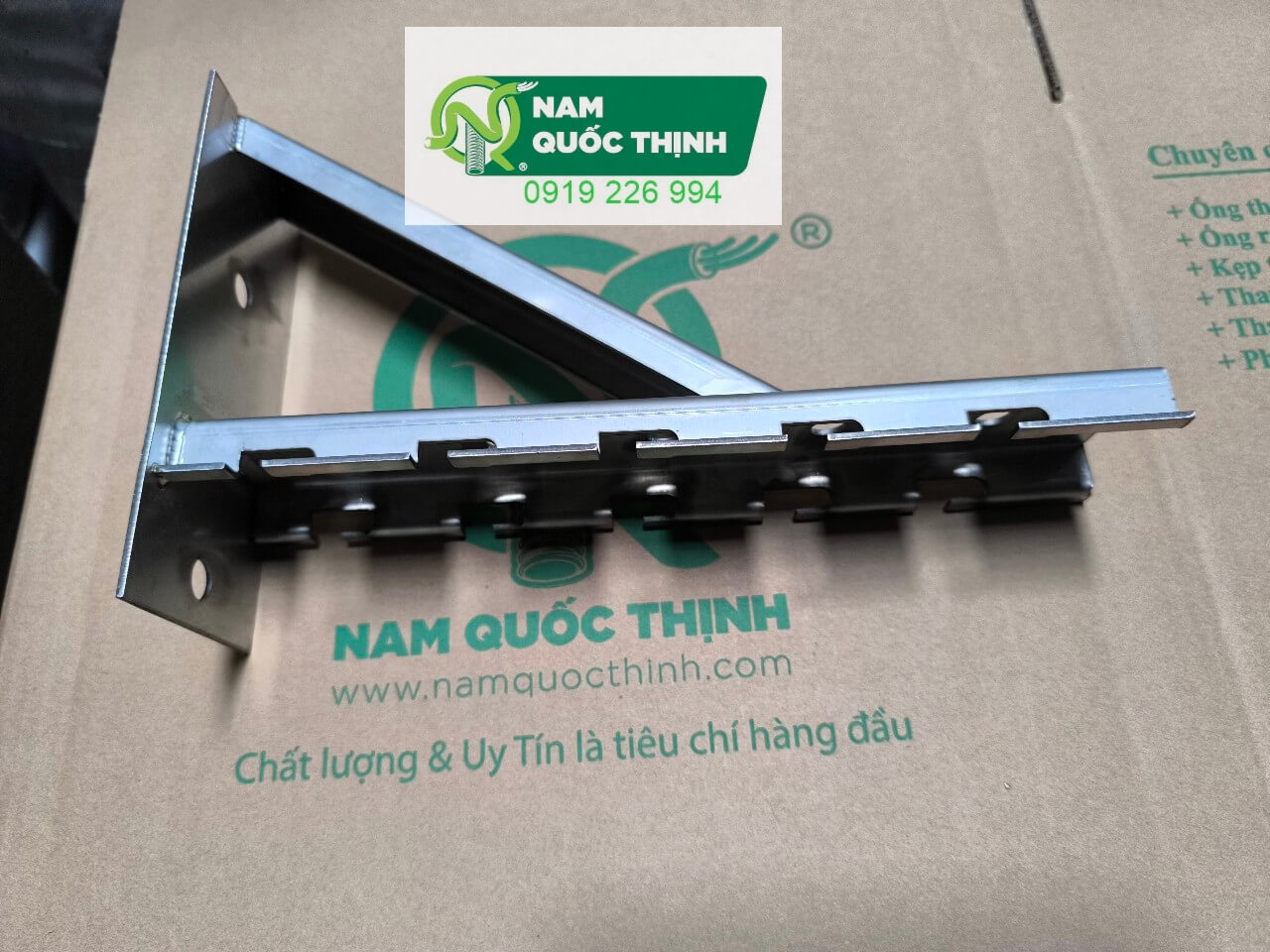 tay do mang cap dang luoi inox 200x100