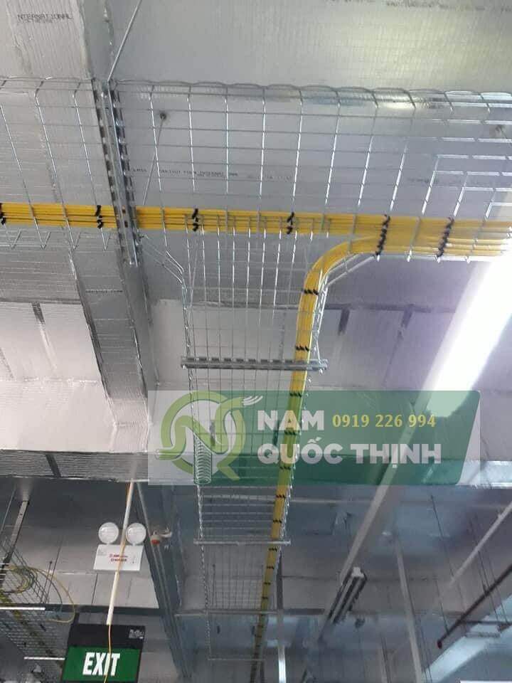 hệ thống máng cáp dạng lưới inox đi cáp mạng data